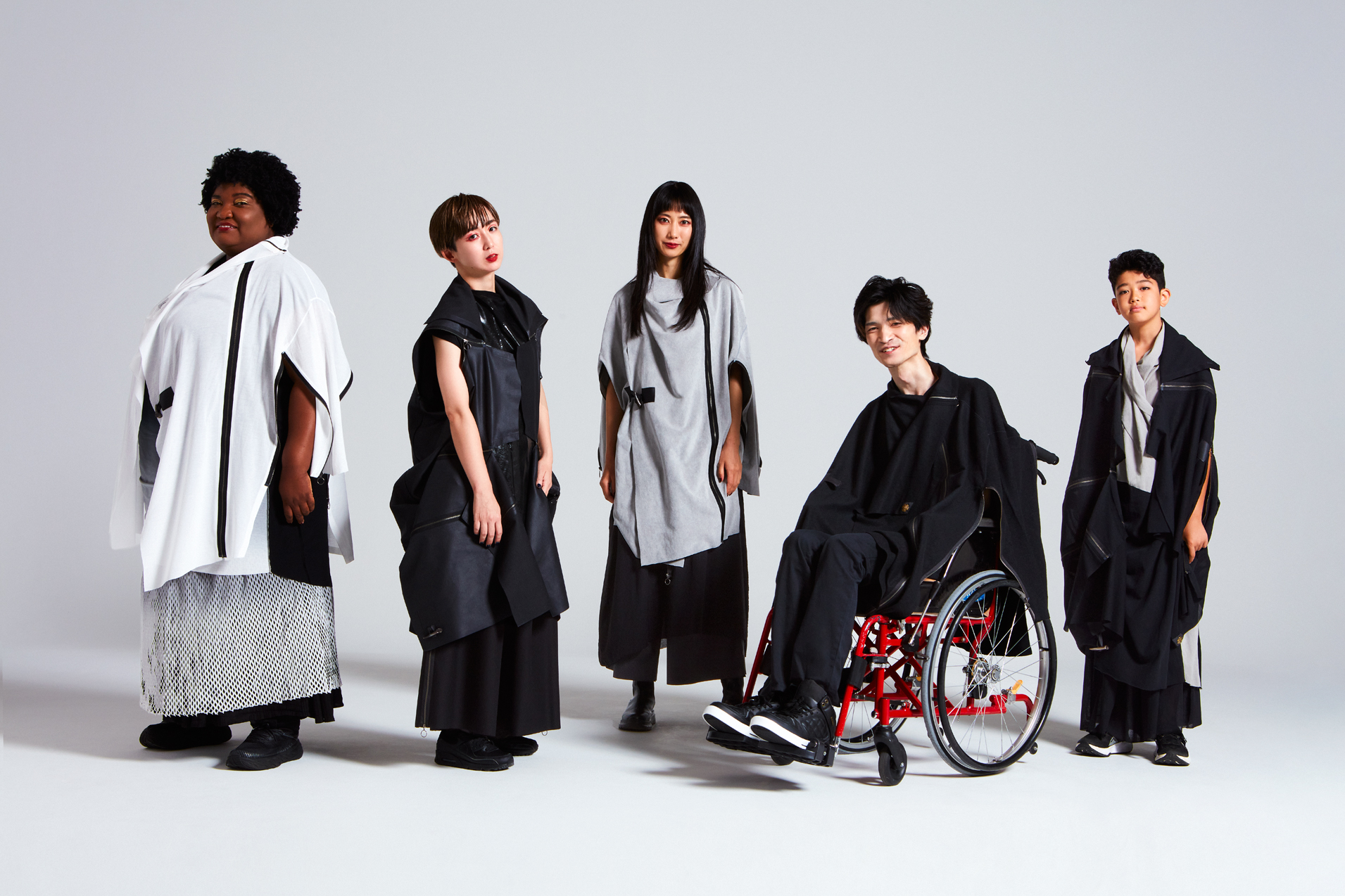 COAT STOLE | ミハイルギニスアオヤマ｜着るアートストール 